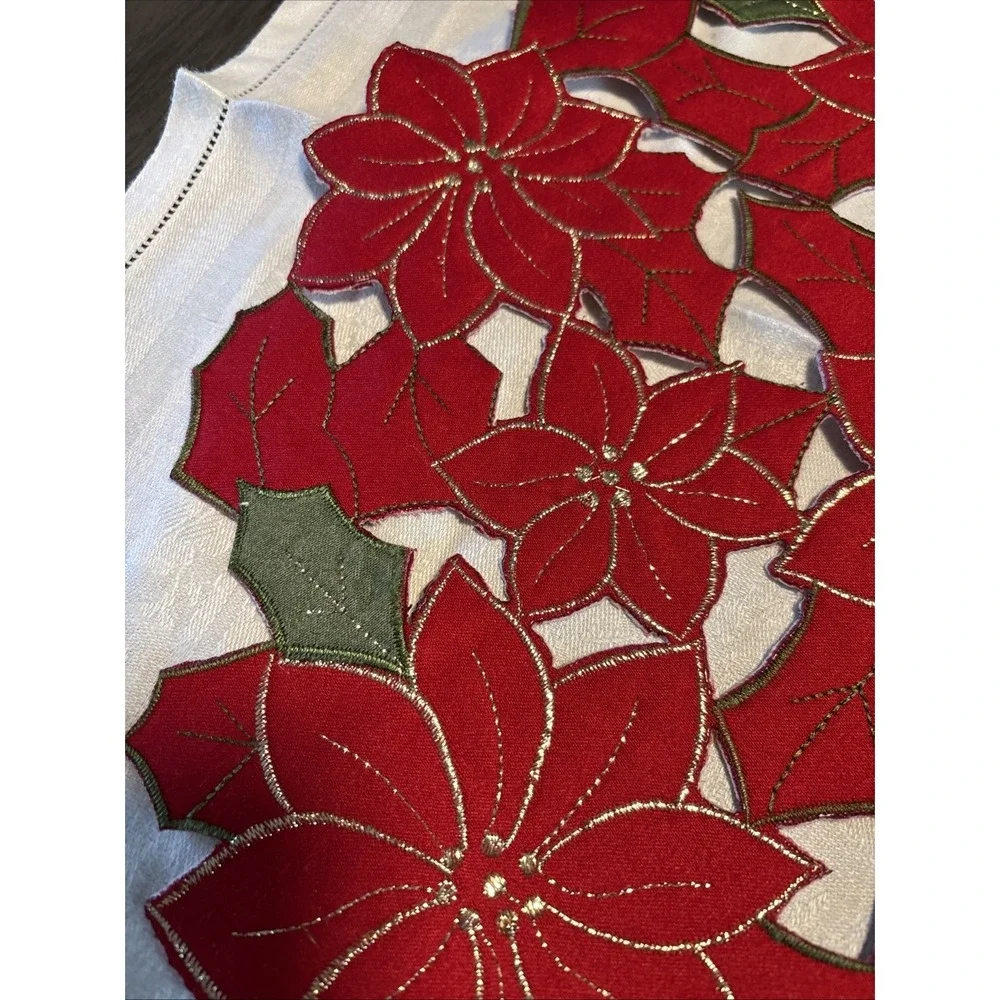 Set 4 Red & Green Poinsettia Embroidered Christmas Table Mats Centerpiece 15